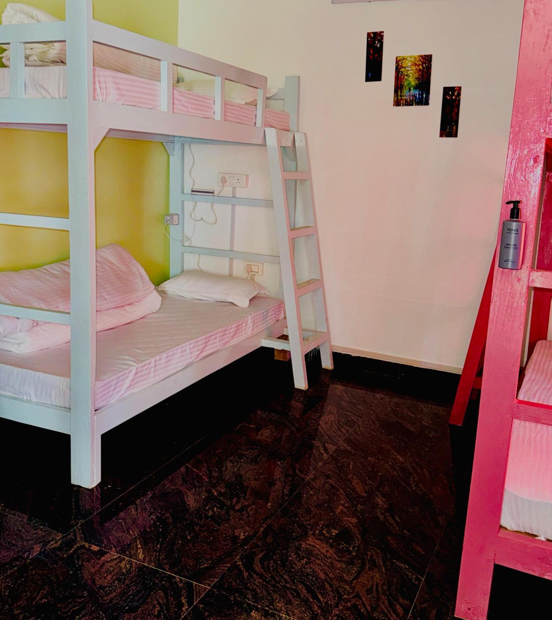 Xtsy Travellers Hostel Shillong Kültér fotó