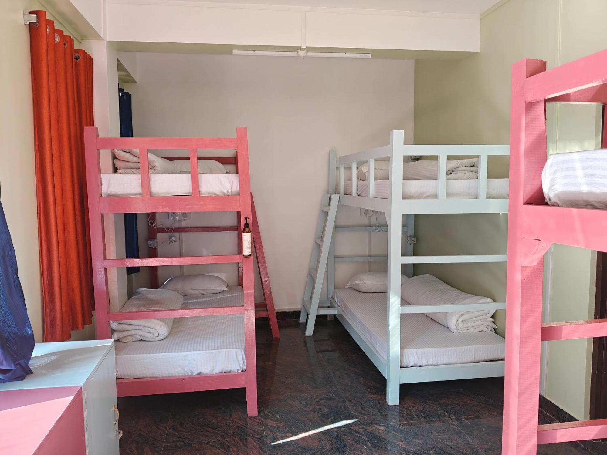 Xtsy Travellers Hostel Shillong Szoba fotó